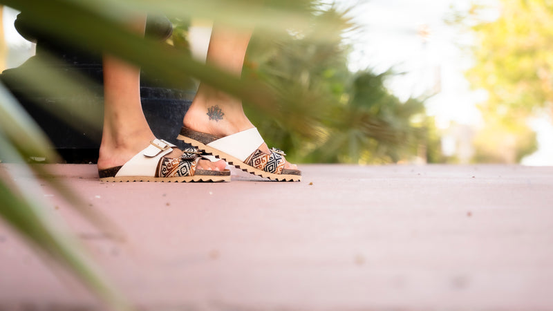Inkkas Women's Desert Buckle Sandal