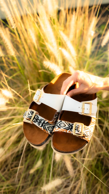 Inkkas Women's Desert Buckle Sandal